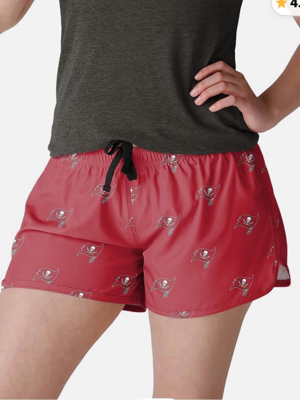 NWT NFL Tampa Bay Buccaneers Shorts
